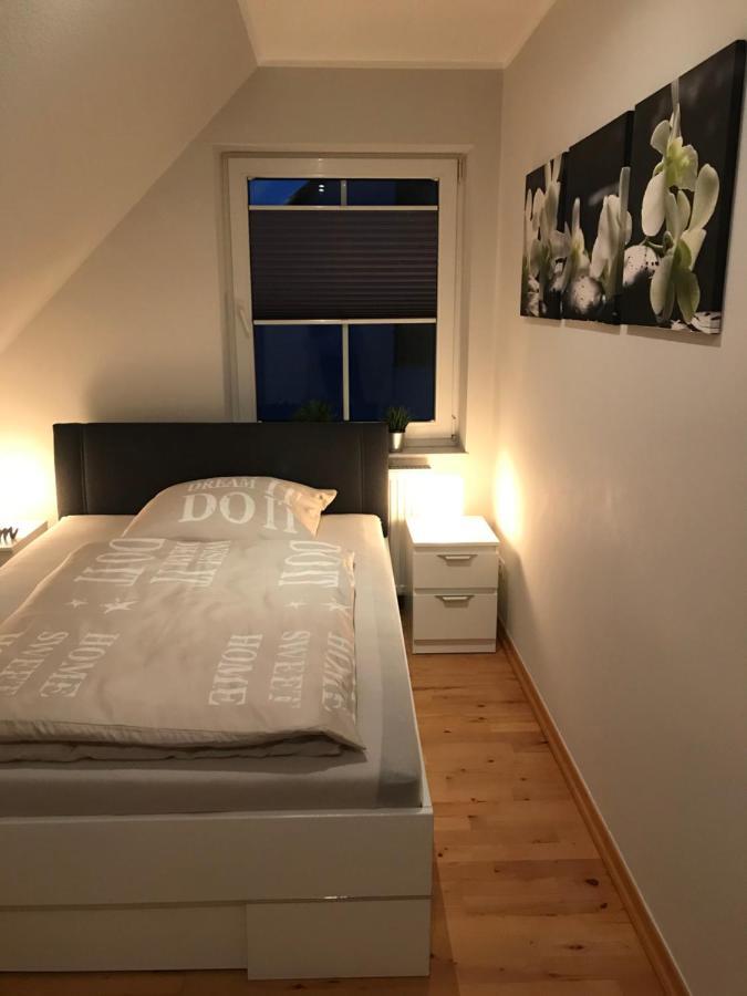 Le Casa De Jeune Dusseldorf Bagian luar foto